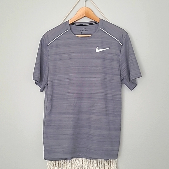 Nike Dri Fit T-shirt 👕 - Picture 1 of 13